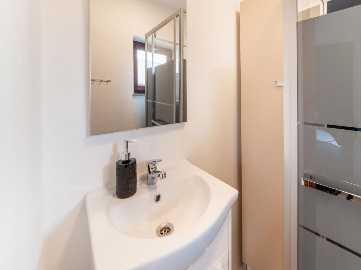 Beautiful Apartment For 7 Adults In マルメディ エクステリア 写真